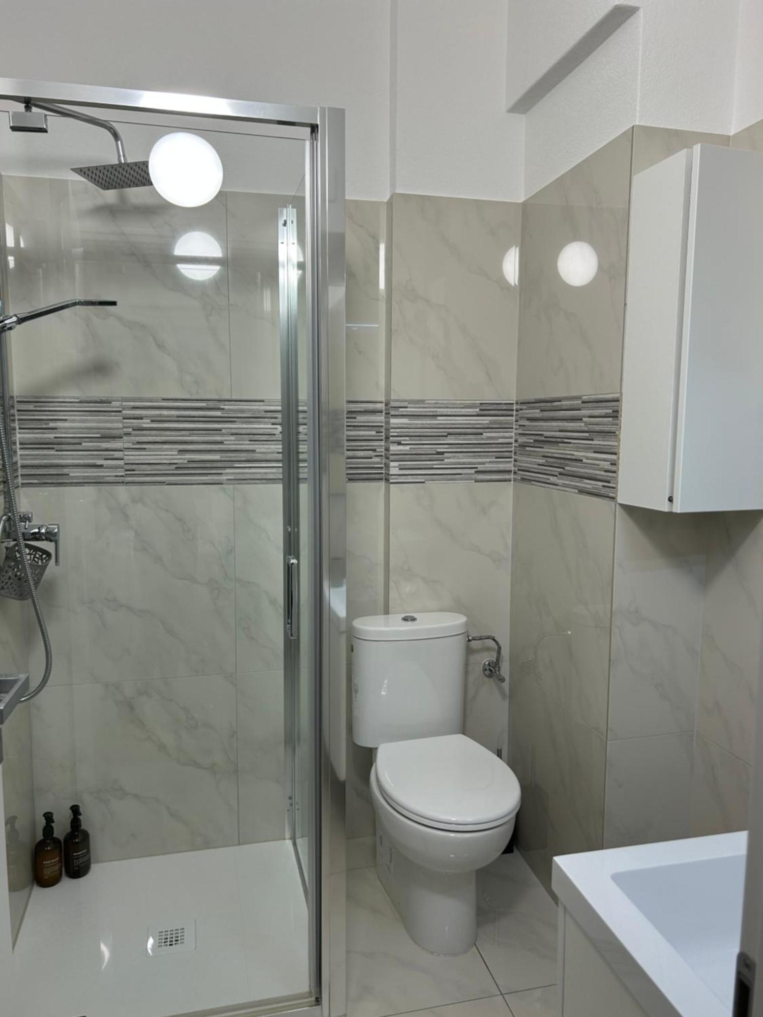 *Veranda'S Rooms* - Free Parking In Central Lugano Exteriör bild