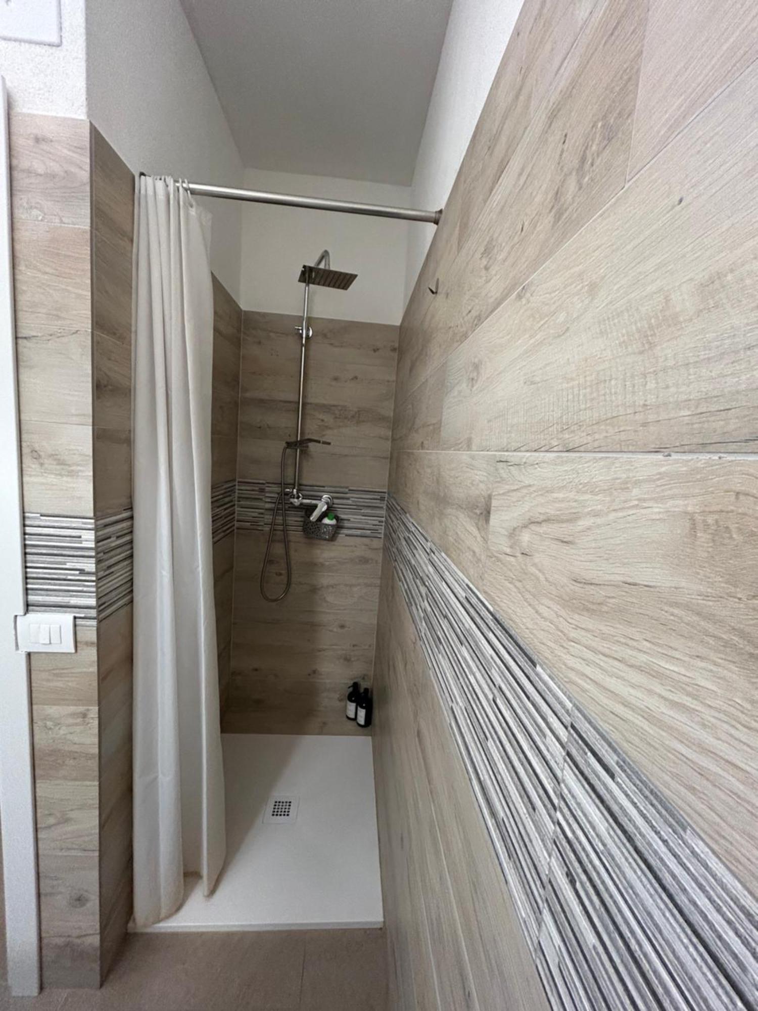 *Veranda'S Rooms* - Free Parking In Central Lugano Exteriör bild